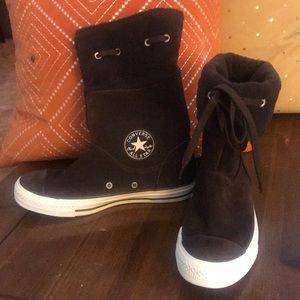 Brown converse boots,so cute and different